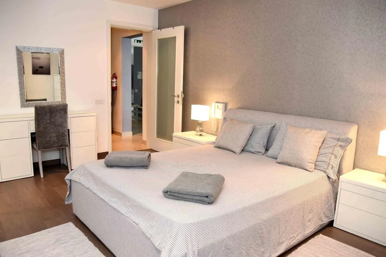 Apartment Stay At Lara 1Br Apt, 10 Mins Walk To Sliema Ferries Gzira